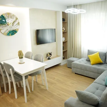 Feel Apartment *